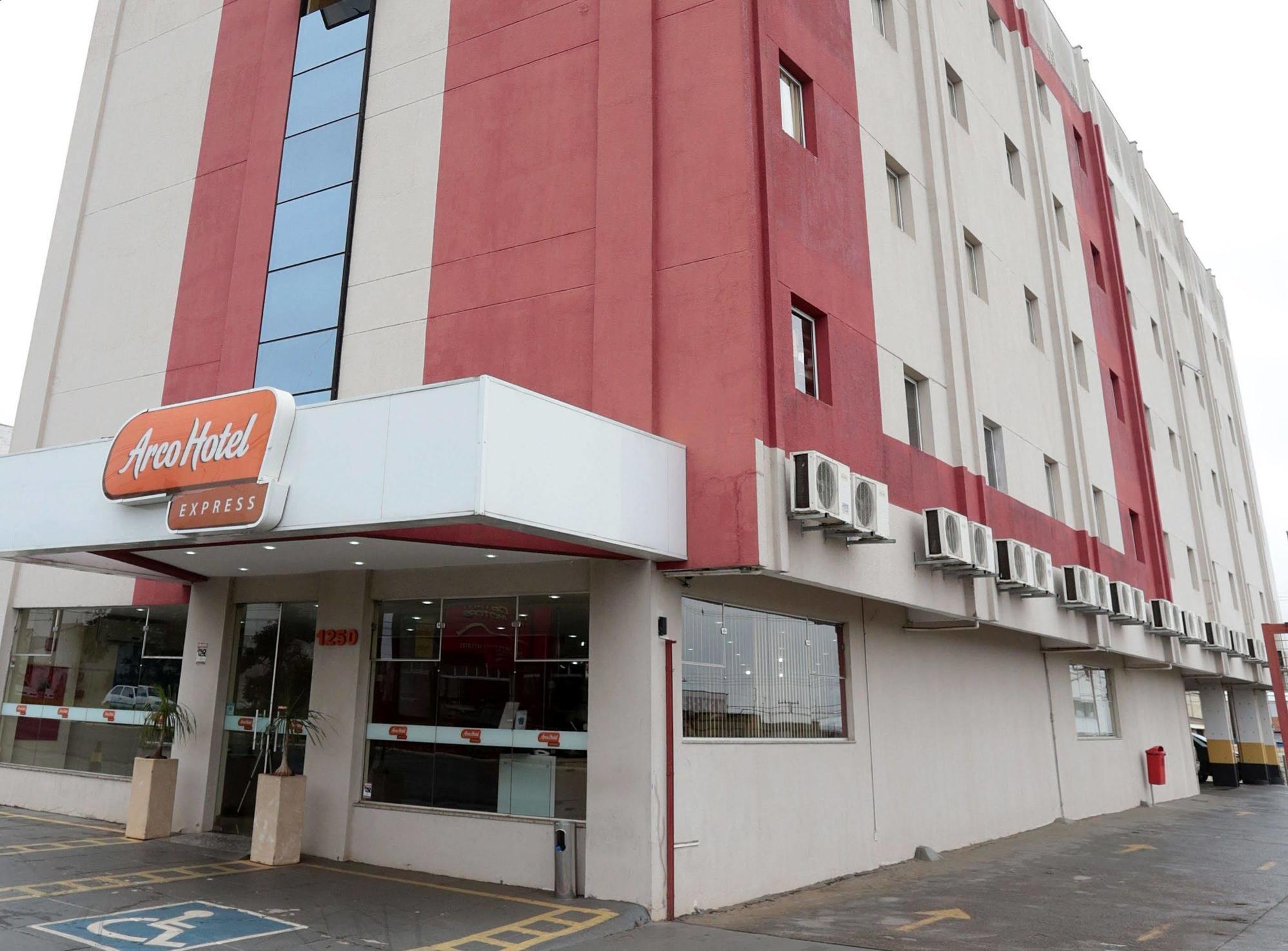 Hotel Dan Inn Sao Carlos By Nacional Inn Kültér fotó